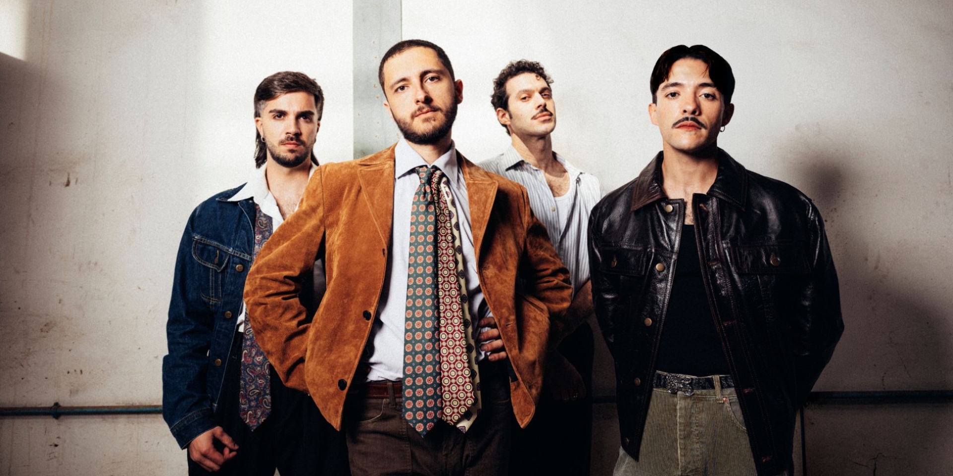 Firma de discos - Arde Bogotá